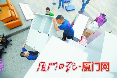 廈門家政服務需求激增，保潔、空調清洗與長途搬家業務繁忙